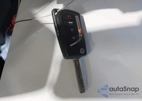 2021 Toyota Corolla Le from USA, damaged, VIN 5YFEPMAE9MP164801